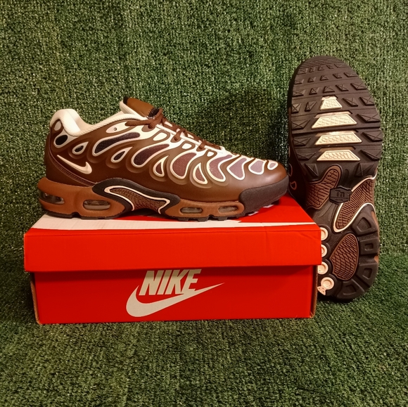 Nike Air Max Plus - Picture 3 of 6
